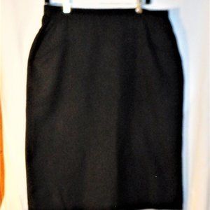 *** D'Aillards  SKIRT *** Size 16 - Wool